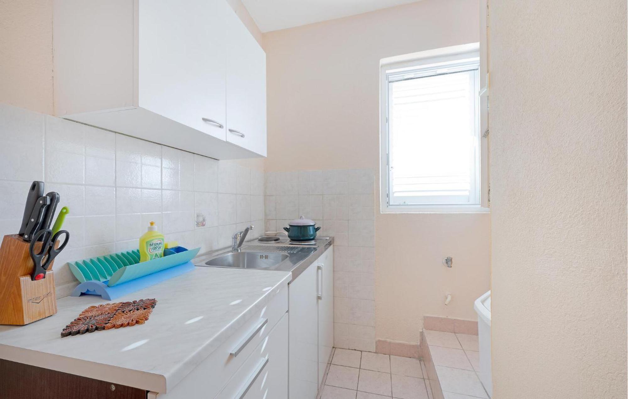 1 Bedroom Stunning Apartment In Primosten Exterior photo
